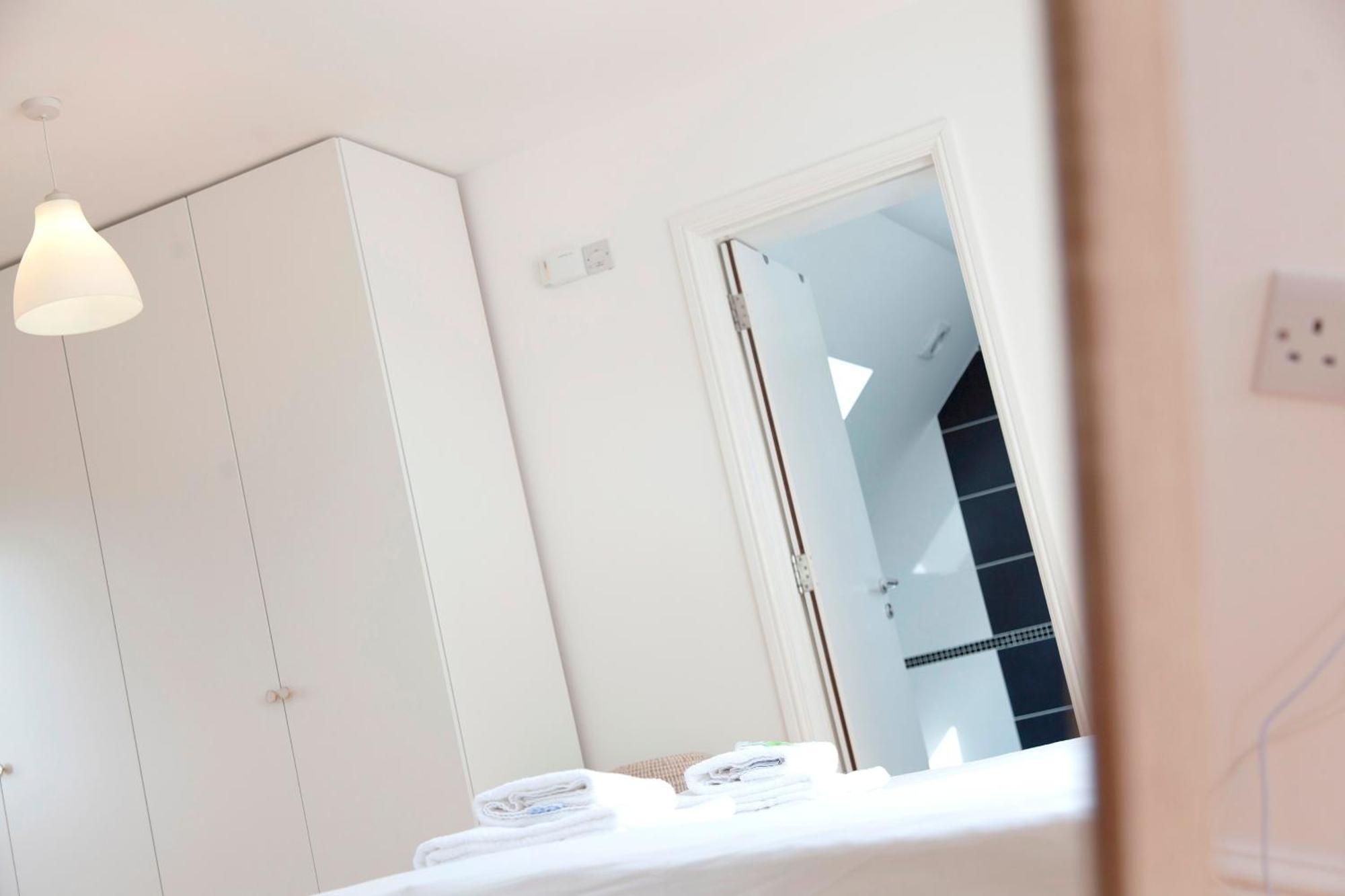 Pass The Keys 49 Byron Square Modern And Spacious 3 Bed Home With Free Parking CBG Esterno foto