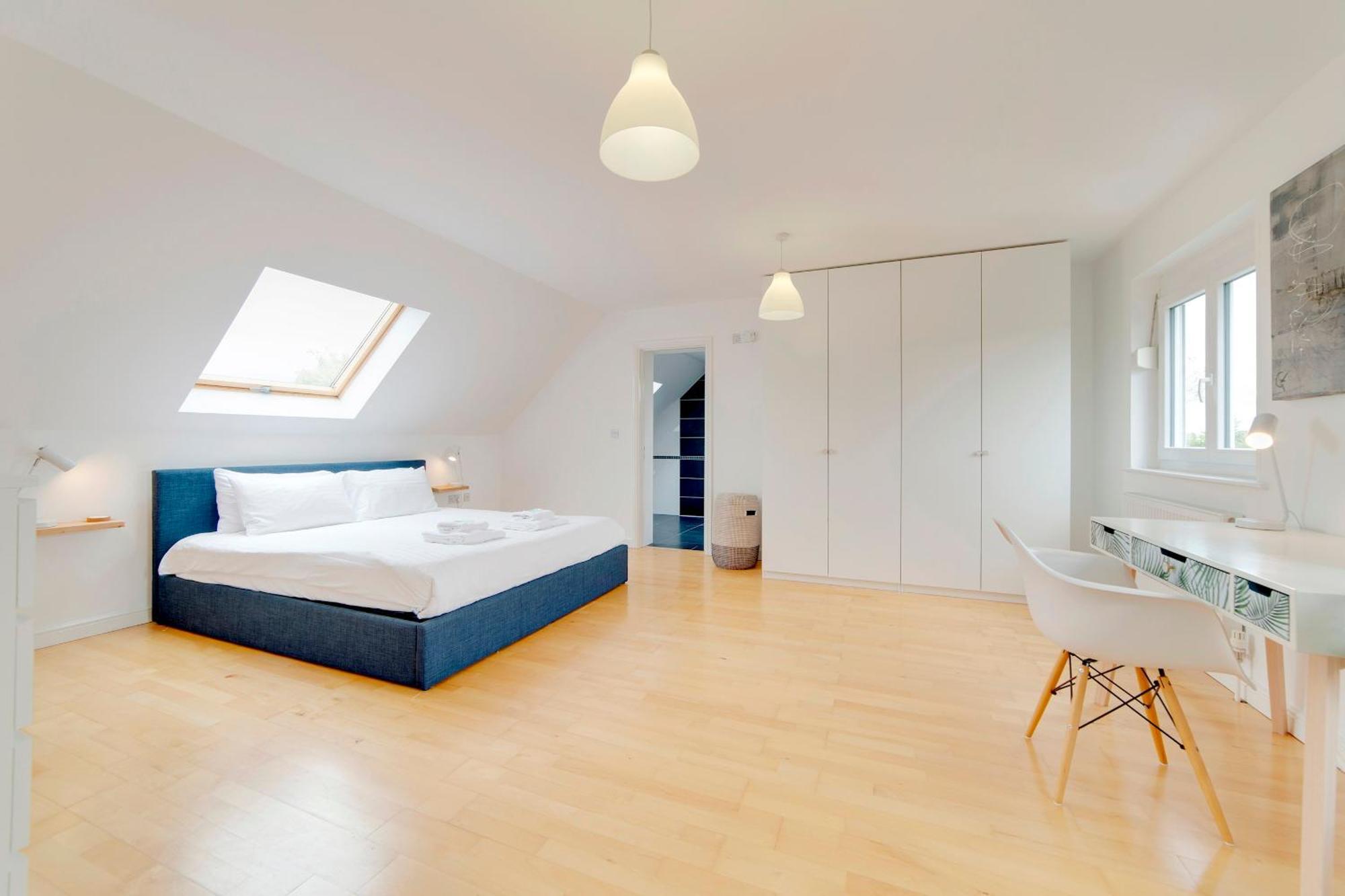 Pass The Keys 49 Byron Square Modern And Spacious 3 Bed Home With Free Parking CBG Esterno foto