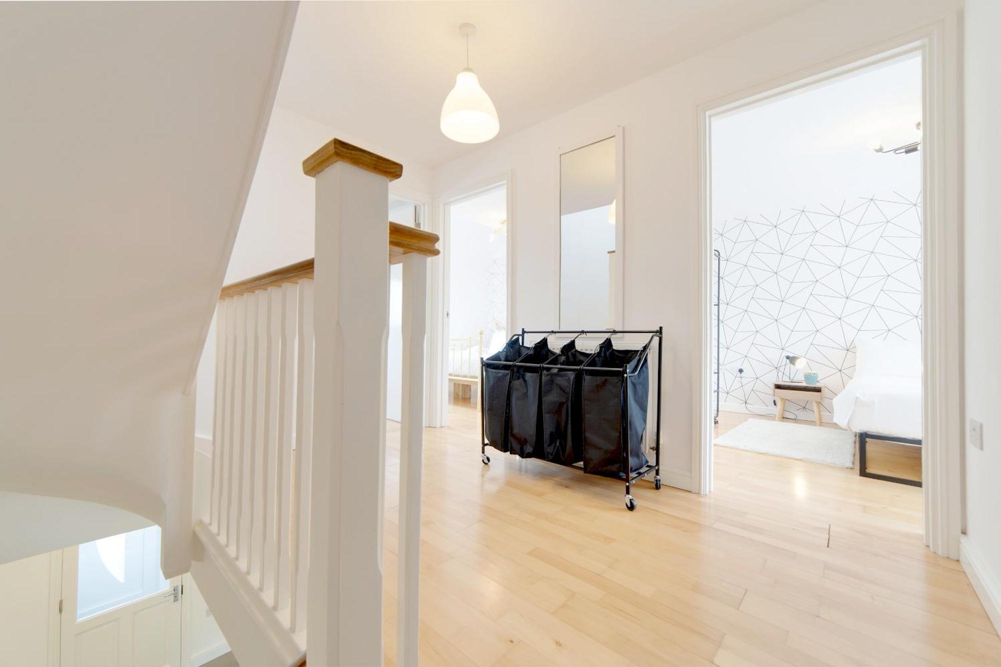 Pass The Keys 49 Byron Square Modern And Spacious 3 Bed Home With Free Parking CBG Esterno foto