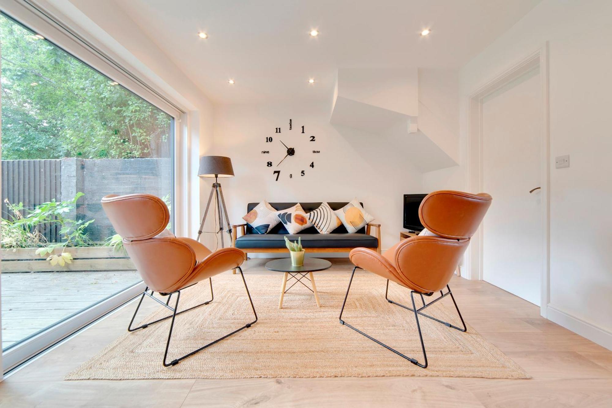 Pass The Keys 49 Byron Square Modern And Spacious 3 Bed Home With Free Parking CBG Esterno foto